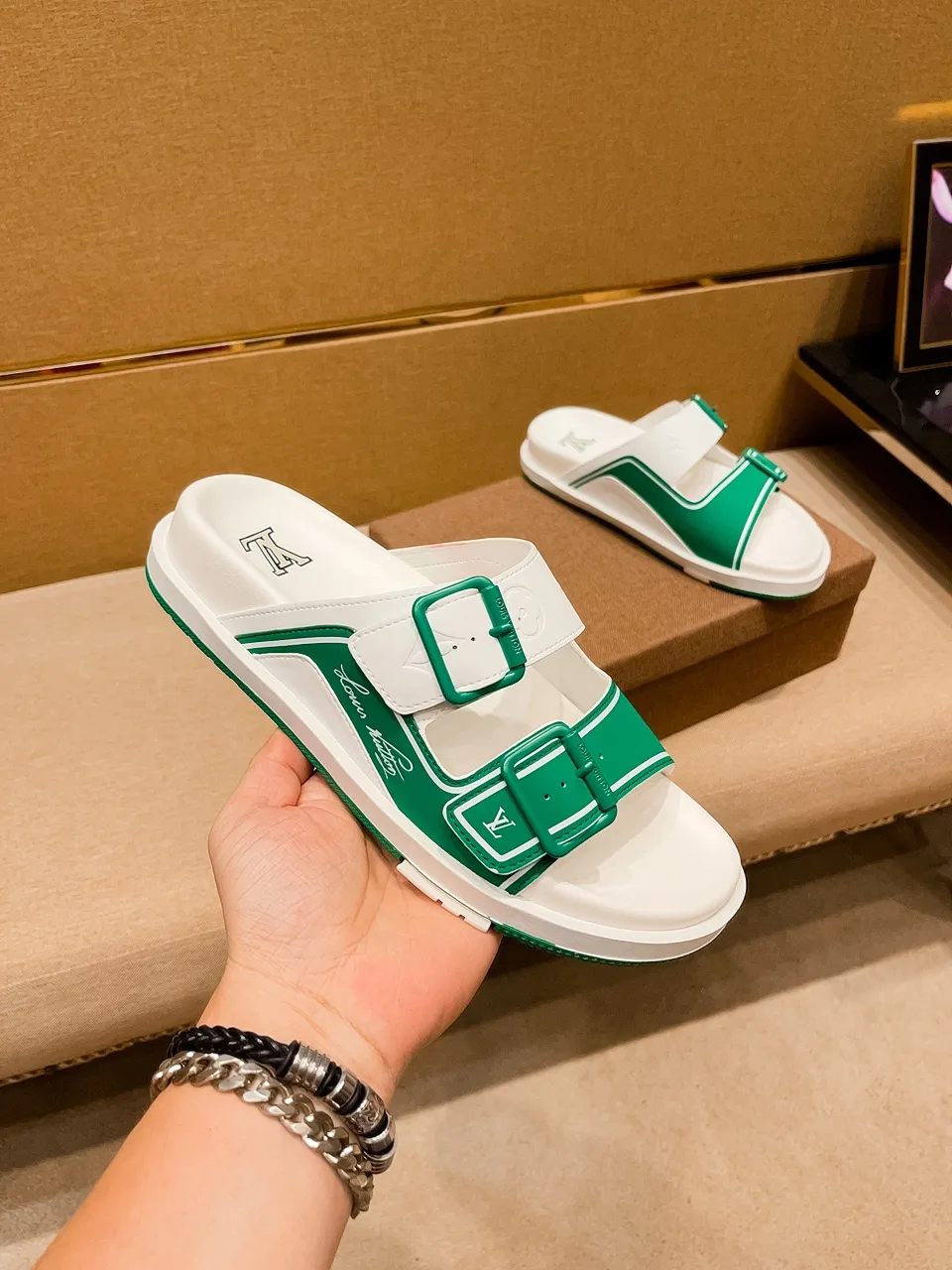 Men's shoes 💰 380 💰 New model on the market 🔥 [LV 🔥 Slippers] High-end 1:1 mold customization of first-layer cowhide, original upgraded version of the outsole, lighter and non-slip. The market's top quality, fashionable and trendy, versatile and popular, simple yet tasteful, a must-have for fashionistas, exuding a fashionable and casual atmosphere, fashion is at your feet, full of confidence, the same style at the counter 👍The season of spring and summer slippers is here, they are super beautiful to wear, 38-44, multiple colors available🔥